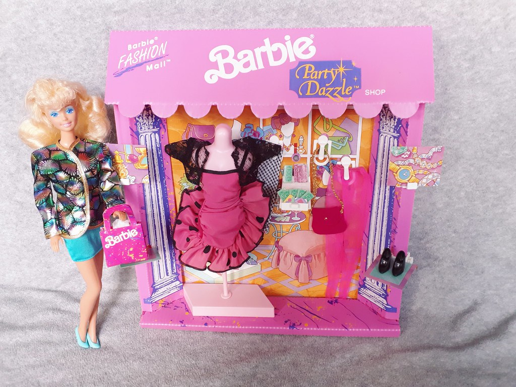 Barbie party. Paris pretty Barbie Fashion 1989.