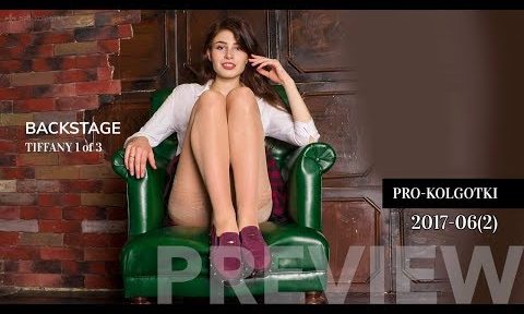 Tiffany Loves Control Top Glossy Leggings – Backstage Outtake 2017-06( 2)
