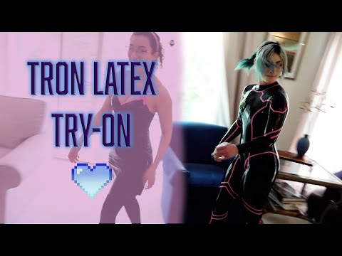 Behind The Scenes of A Tron (ish) Latex Photoshoot